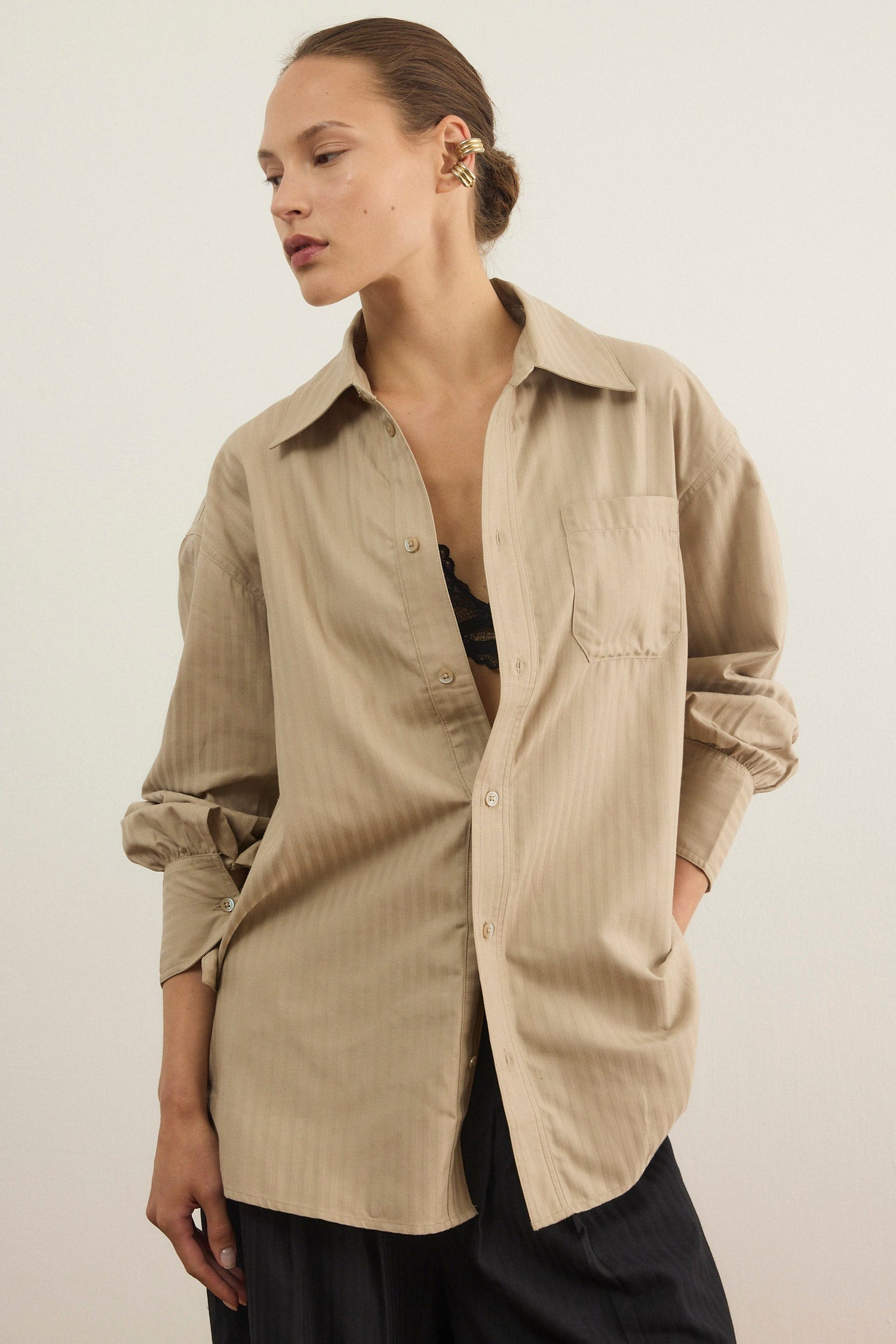 חולצה מכופתרת ארוכה לנשים Striped Must Have